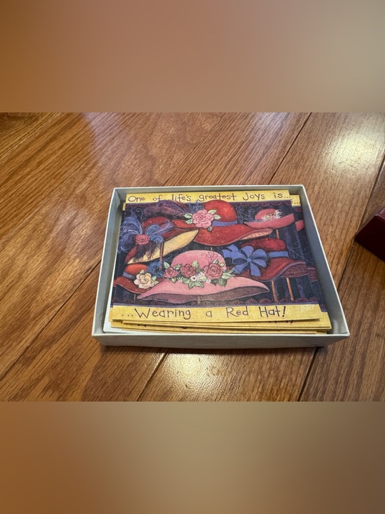 Red Hat Note Cards - Picture 2 of 6